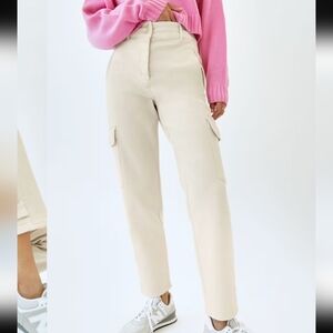 Aritzia Wilfred Free Modern Cargo Pants